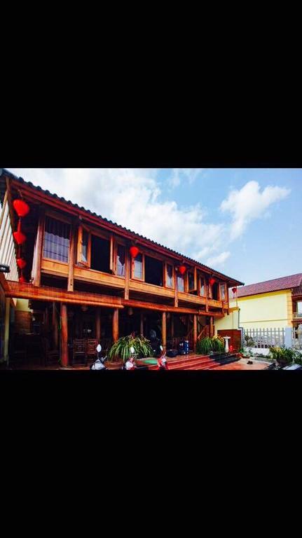 Bac Ha Lake View Hotel Exterior photo